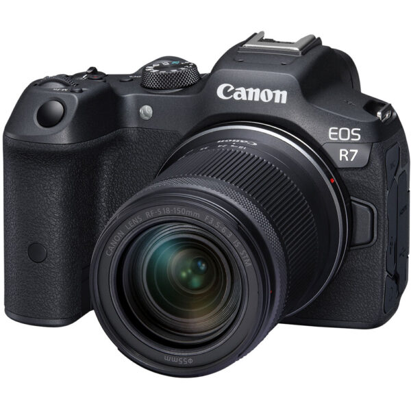 نمای زاویه‌دار دوربین Canon EOS R7